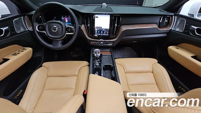 Volvo XC60 2023 thumb 6