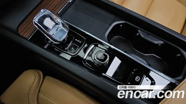 Volvo XC60 2023 thumb 8