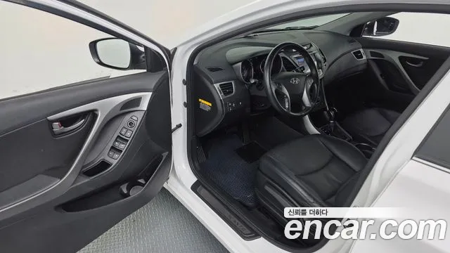 Hyundai Avante 2013 thumb 10