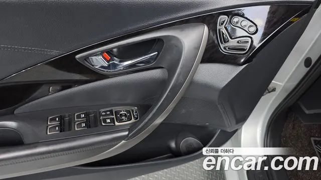 Hyundai Grandeur 2014 thumb 11