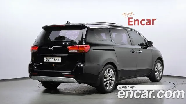 Kia Carnival 2014 thumb 2