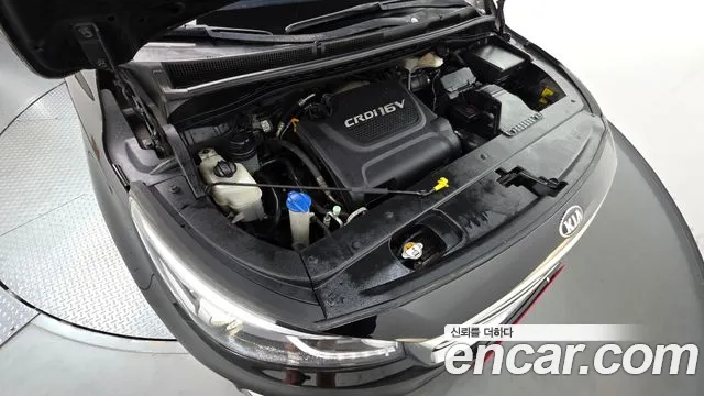 Kia Carnival 2014 thumb 6