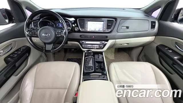 Kia Carnival 2014 thumb 7
