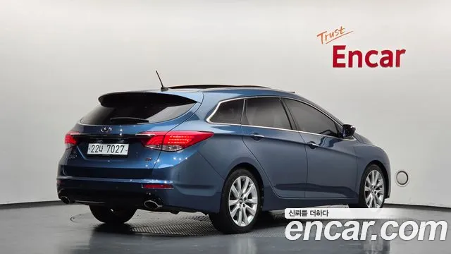 Hyundai i40 2013 thumb 2