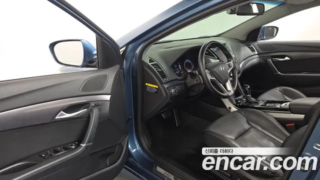 Hyundai i40 2013 thumb 10
