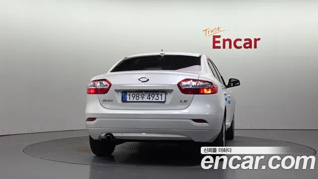 Renault-KoreaSamsung Fluence 2013 thumb 4