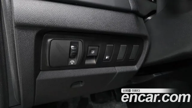 Renault-KoreaSamsung Fluence 2013 thumb 12