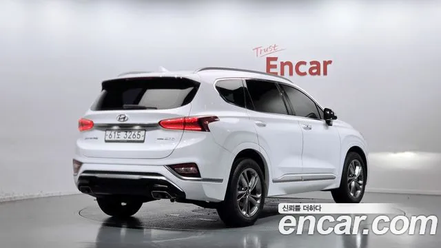 Hyundai Santa Fe 2018 thumb 2