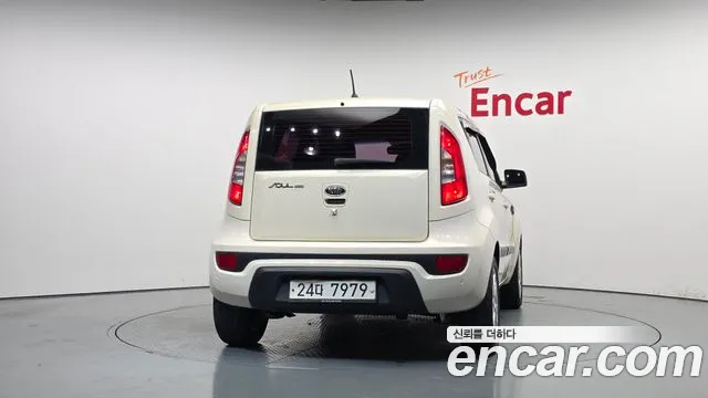 Kia Soul 2012 thumb 4