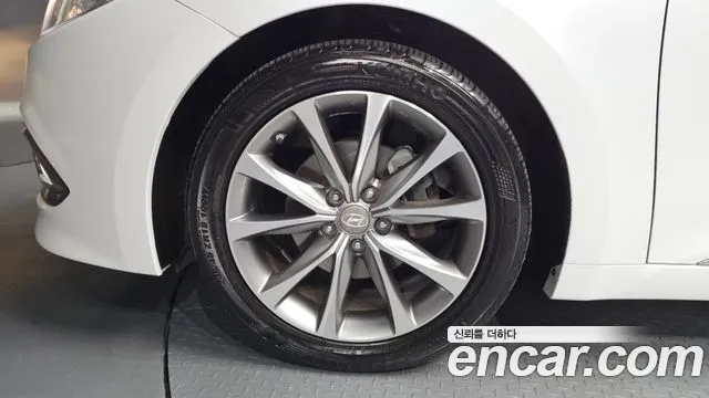 Hyundai Grandeur 2014 thumb 4