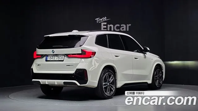 BMW X1 2023 thumb 2