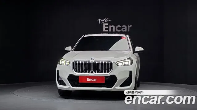BMW X1 2023 thumb 3