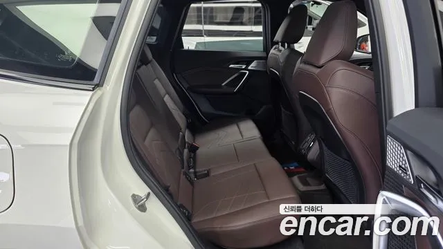 BMW X1 2023 thumb 12