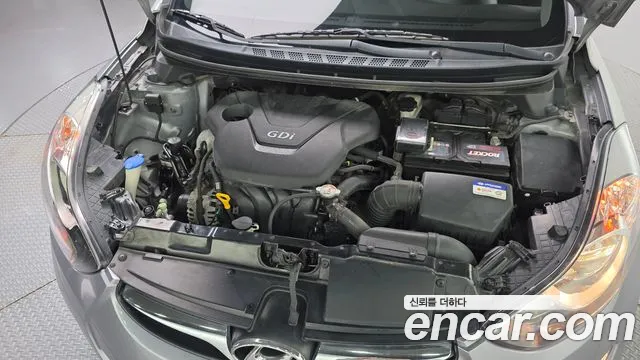 Hyundai Avante 2012 thumb 6