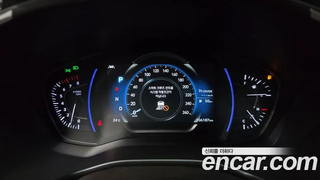 Hyundai Santa Fe 2018 thumb 7