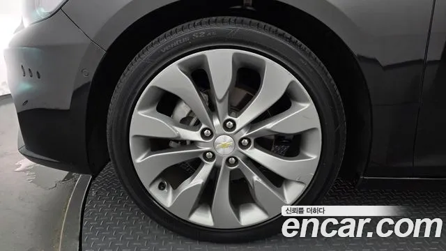 ChevroletGMDaewoo Malibu 2018 thumb 5