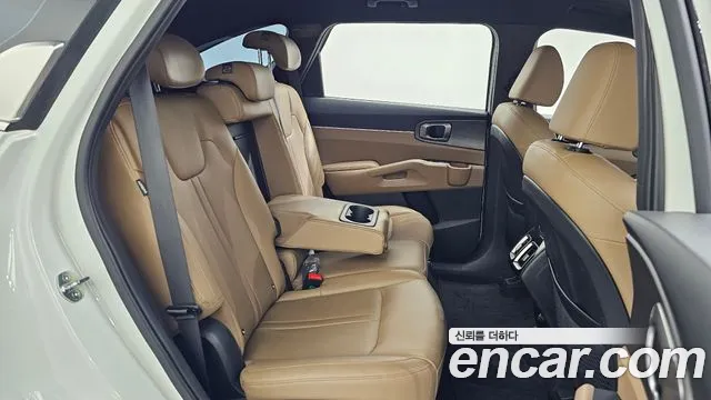 Kia Sorento 2023 thumb 12