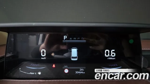 Hyundai Staria 2024 thumb 8