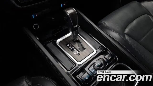KG_Mobility_Ssangyong Rexton 2017 thumb 8