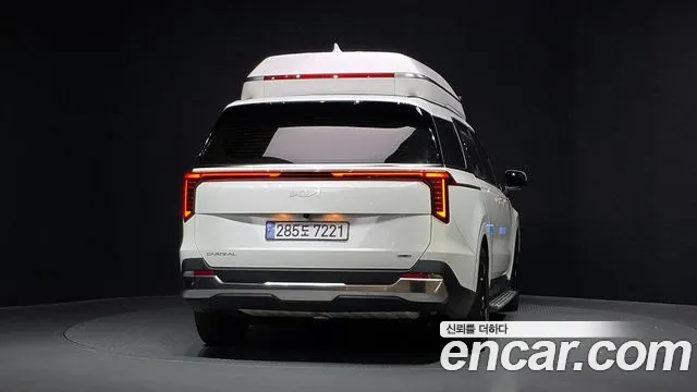 Kia Carnival 2024 thumb 4