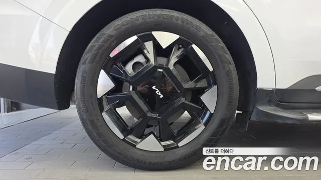 Kia Carnival 2024 thumb 5