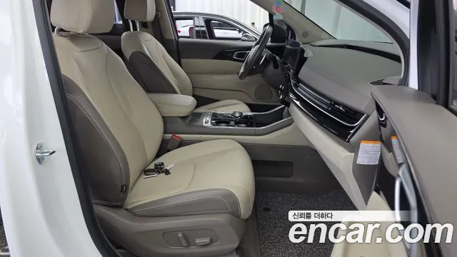 Kia Carnival 2024 thumb 11