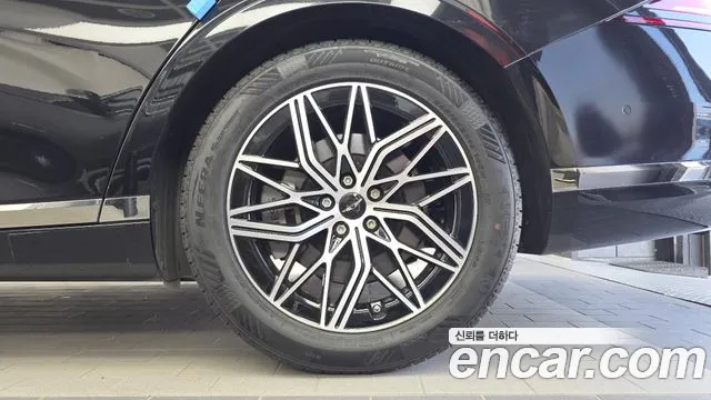 Genesis G90 2023 thumb 5
