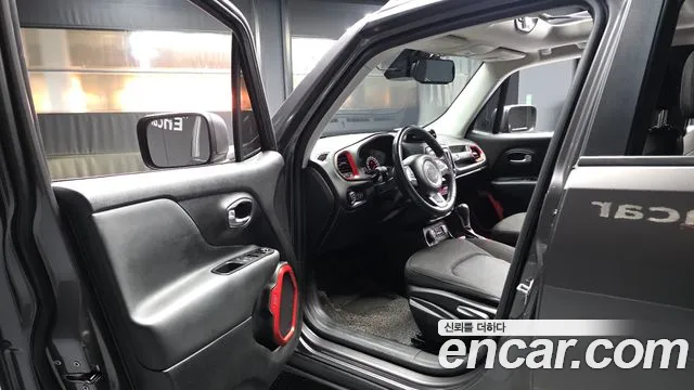 Jeep Renegade 2017 thumb 10