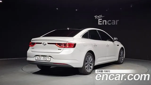 Renault-KoreaSamsung Megane 2016 thumb 2