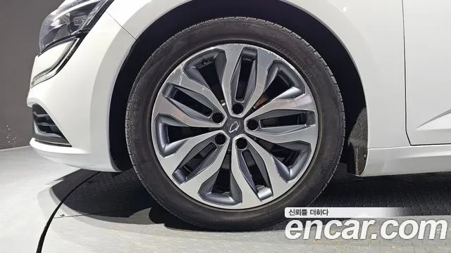 Renault-KoreaSamsung Megane 2016 thumb 5