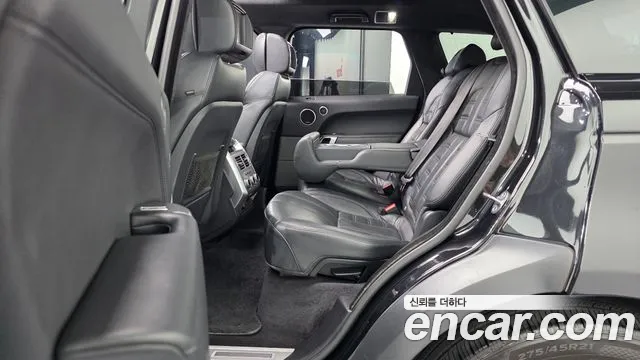 Land Rover Range Rover Sport 2016 thumb 11