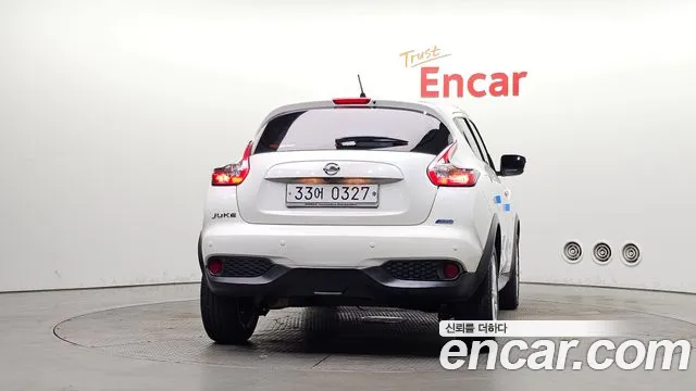 Nissan Juke 2015 thumb 4
