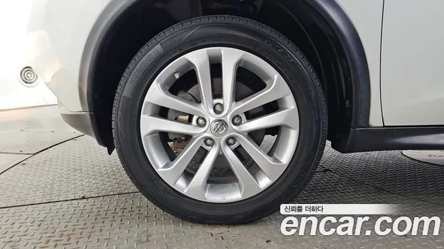 Nissan Juke 2015 thumb 5