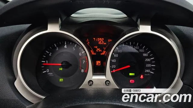 Nissan Juke 2015 thumb 8