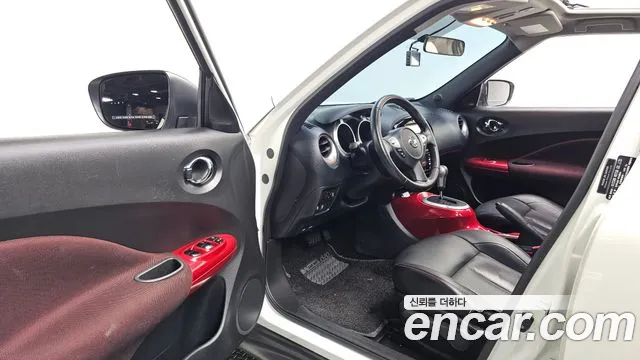 Nissan Juke 2015 thumb 10
