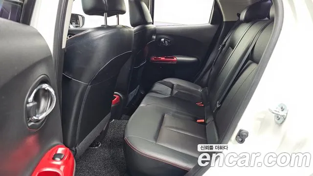 Nissan Juke 2015 thumb 11