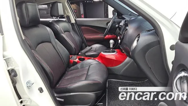 Nissan Juke 2015 thumb 12