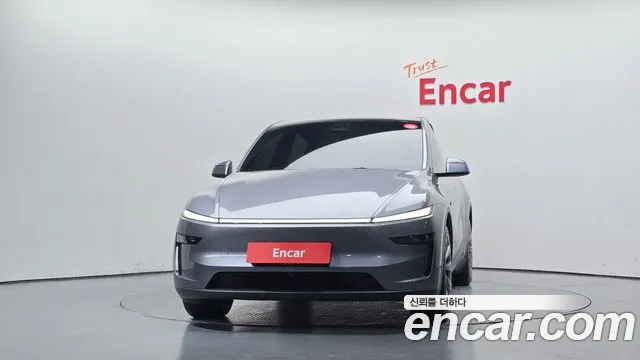 Tesla Model Y 2026 thumb 3