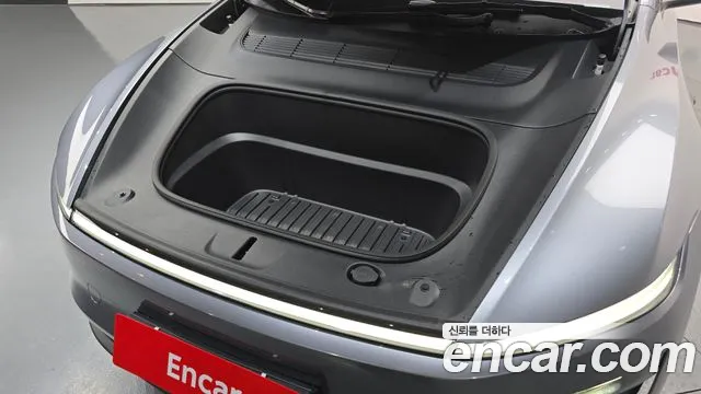 Tesla Model Y 2026 thumb 6