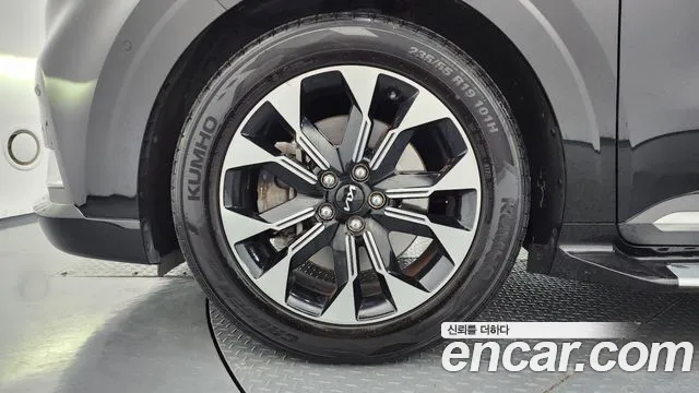 Kia Carnival 2022 thumb 5