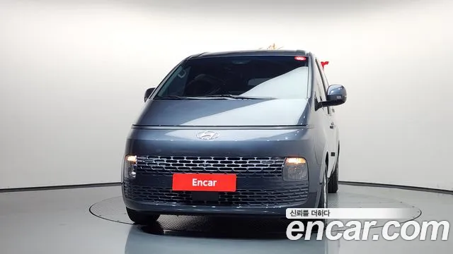 Hyundai Staria 2024 thumb 3