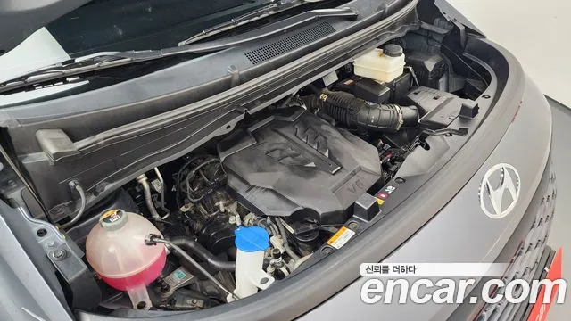 Hyundai Staria 2024 thumb 6