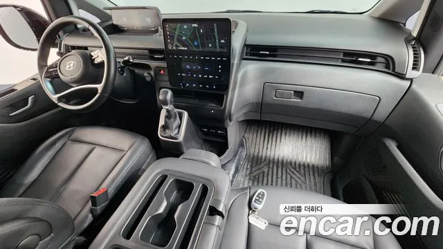 Hyundai Staria 2024 thumb 7