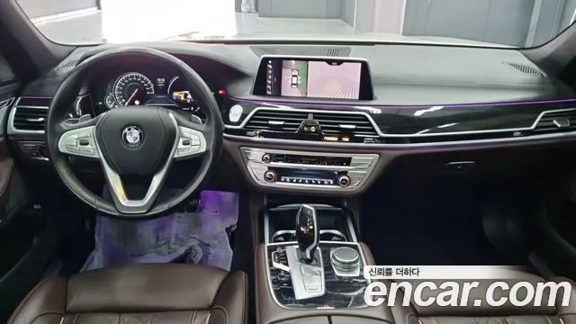 BMW 7-Series 2019 thumb 6