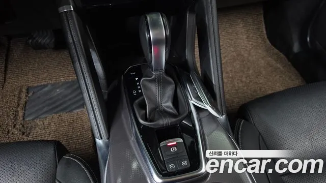 Renault-KoreaSamsung Koleos 2018 thumb 9