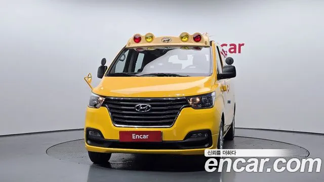 Hyundai Starex 2018 thumb 3