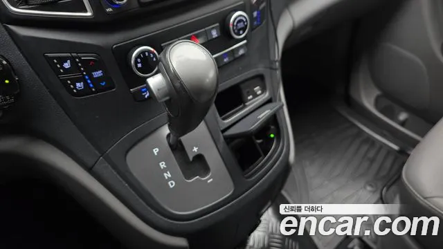 Hyundai Starex 2018 thumb 9