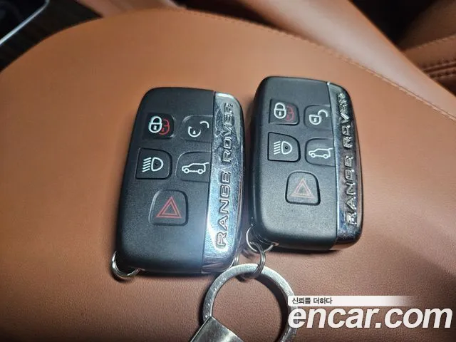 Land Rover Range Rover 2017 thumb 9