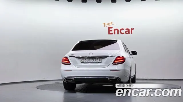 Mercedes-Benz E-Класс 2019 thumb 4