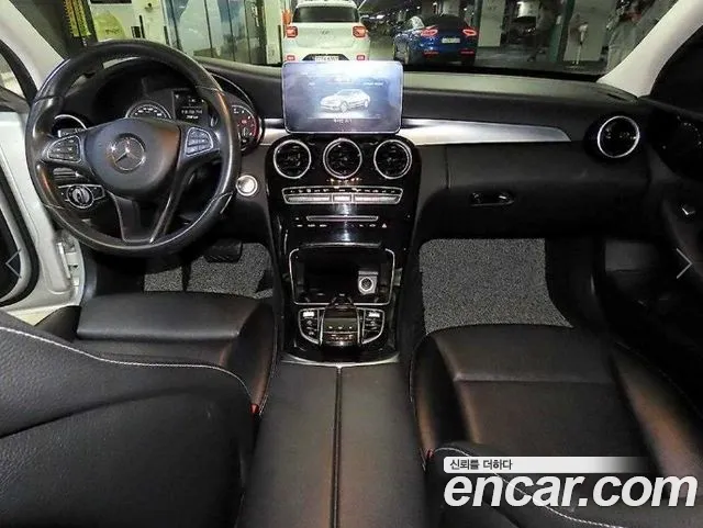 Mercedes-Benz C-Класс 2016 thumb 10